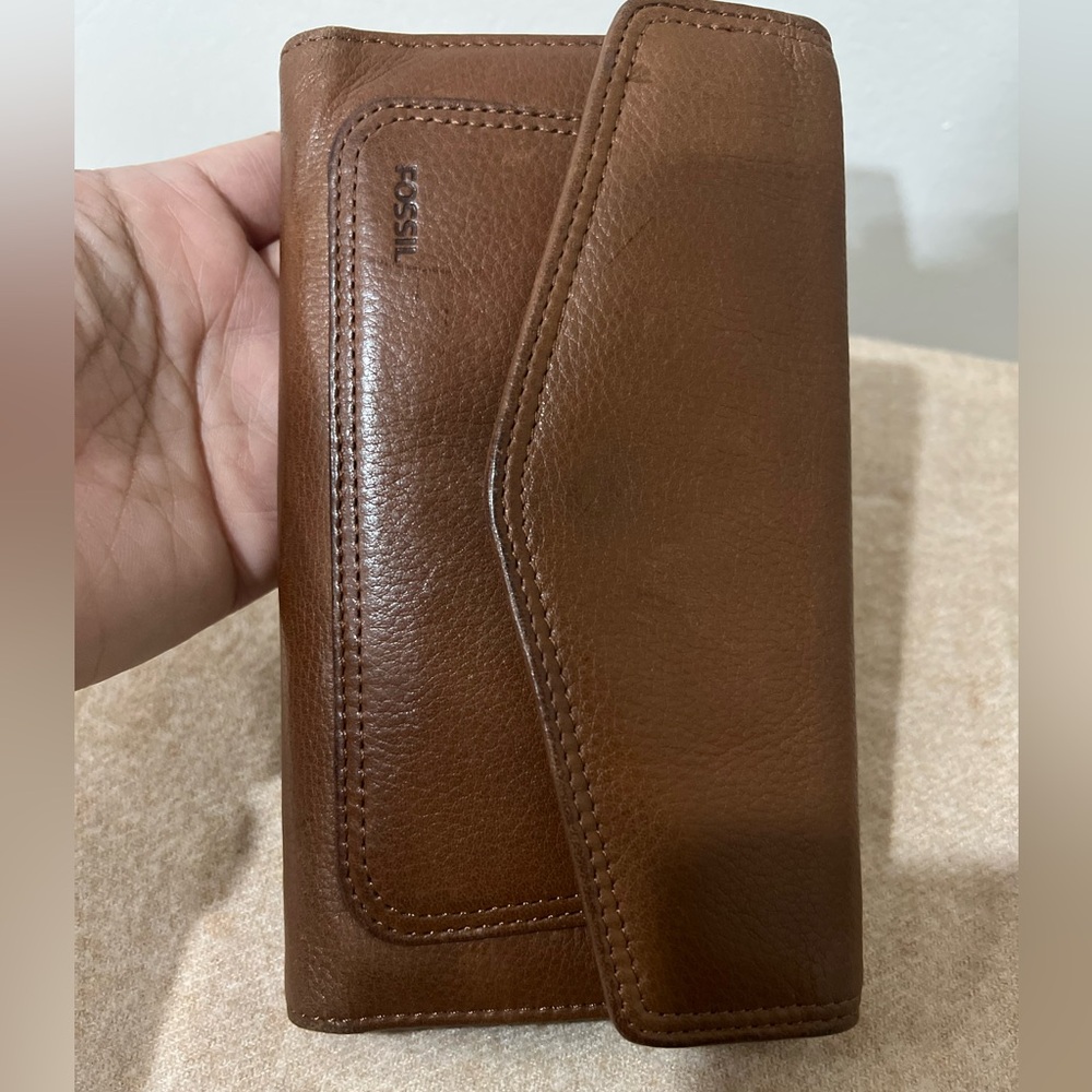 Euc Fossil Leather Wallet With A Removable Checkb… - image 3